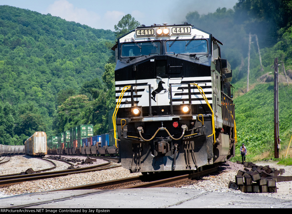 29A departs Oakdale after a meet